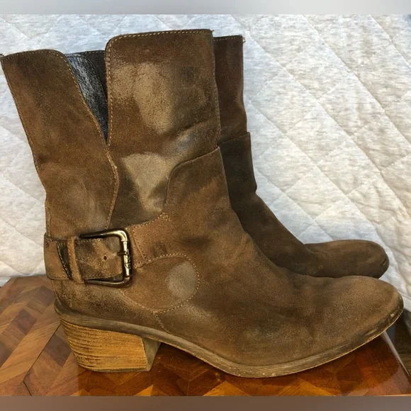 Donald Pliner Donata distressed suede boot in dark brown - Picture 12 of 15